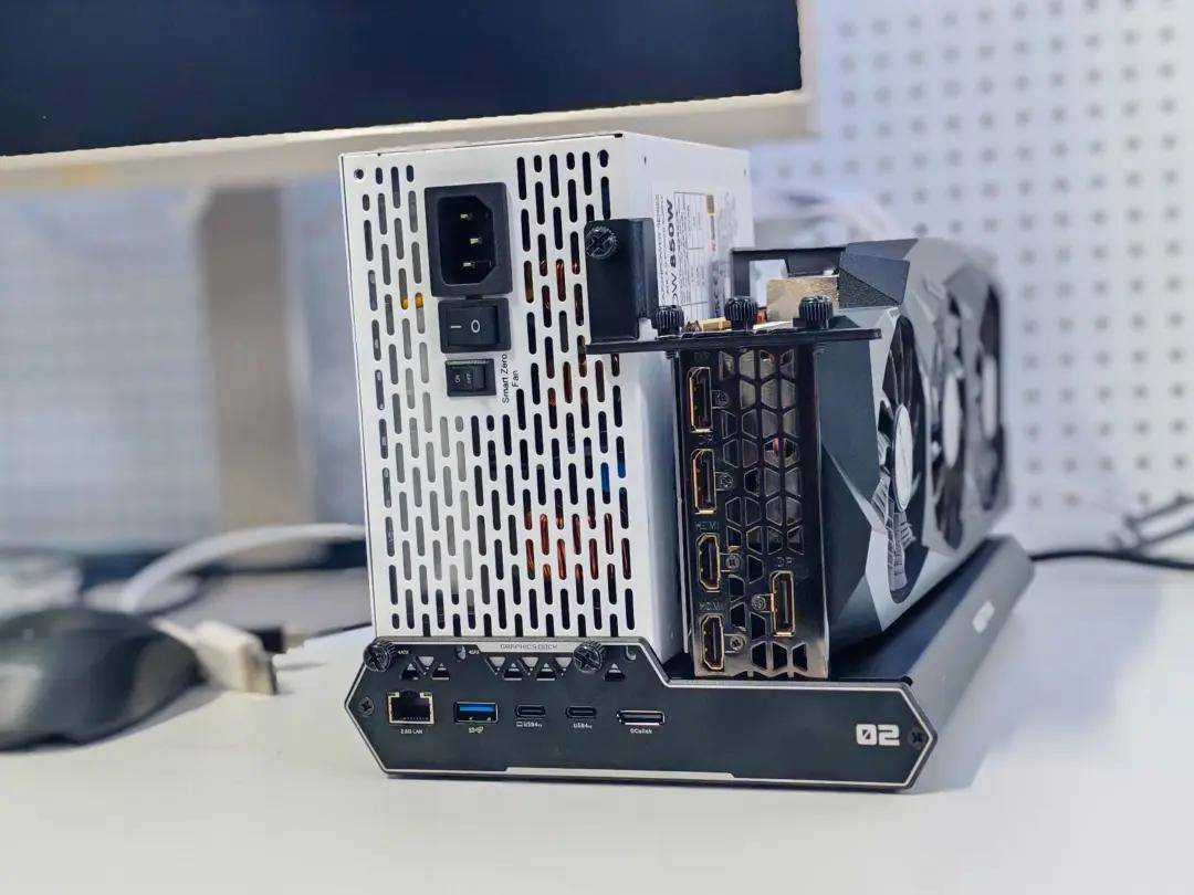 铭凡MINSFORUM DEG2显卡坞开箱体验：一键解锁3A游戏自由