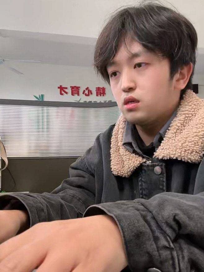 湘西00后乡村教师用AI开发小游戏,学生抢着攒积分,内向孩子通过音乐游戏勇敢开口